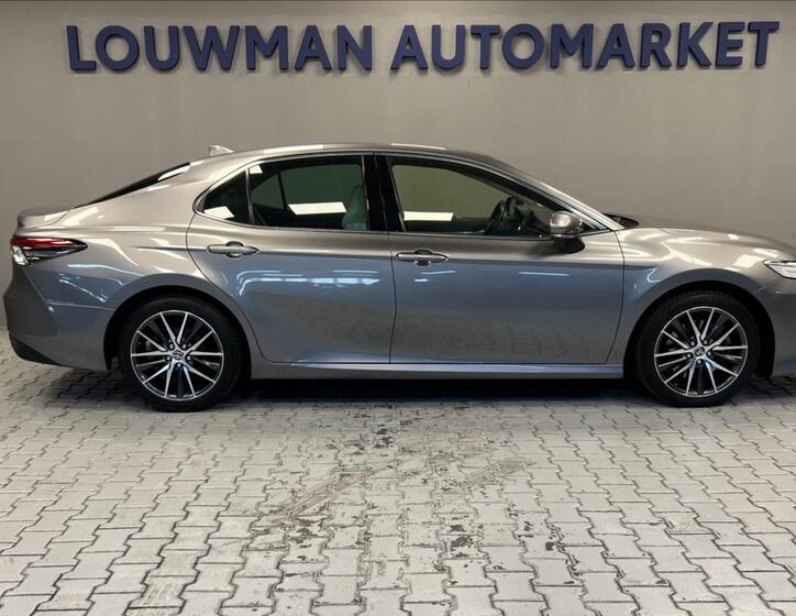 Toyota Camry 20