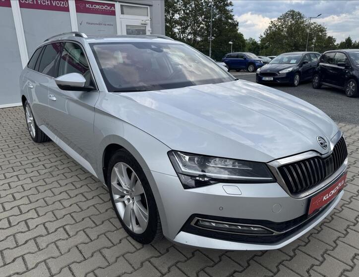 Škoda Superb 8