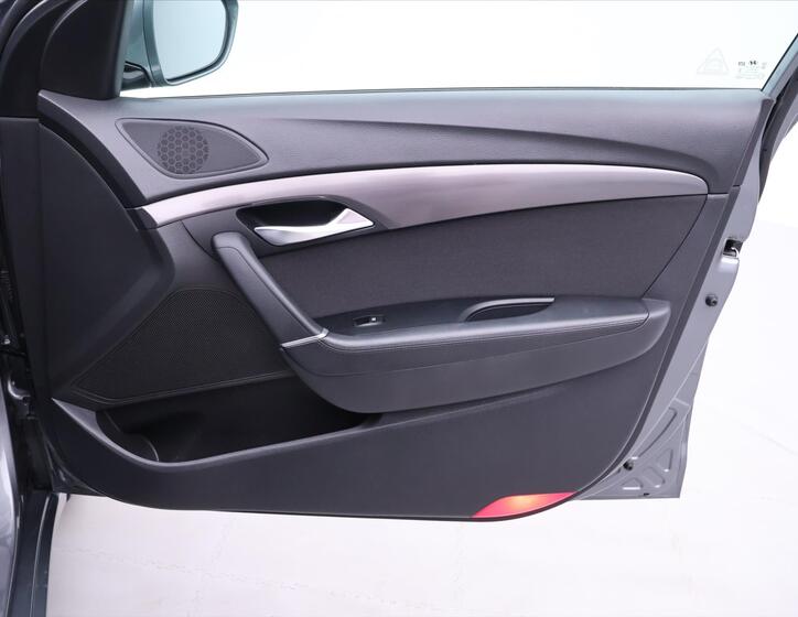 Hyundai i40 12
