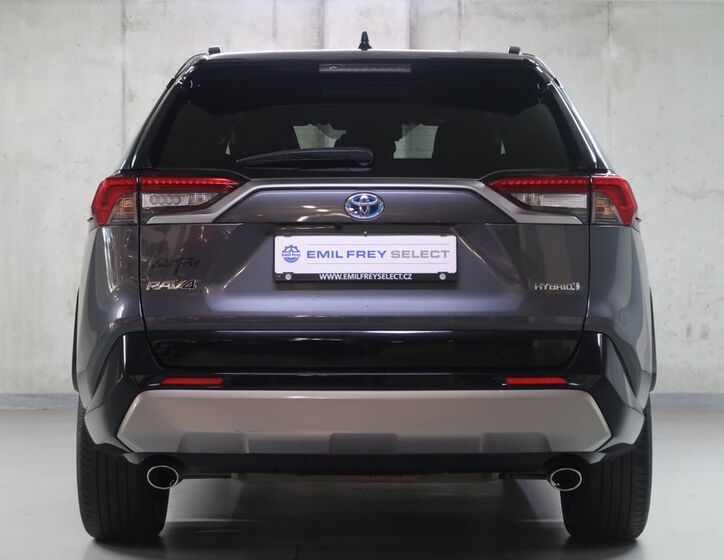 Toyota RAV4 6