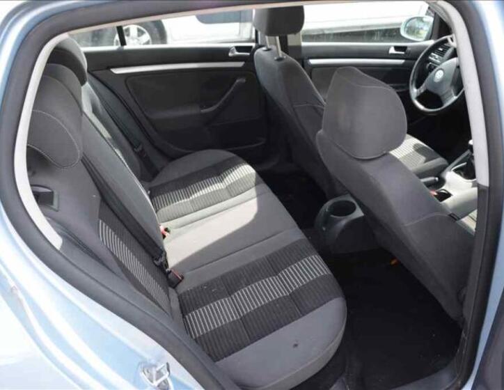 Volkswagen Golf 29