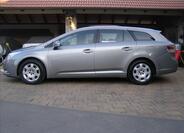 Toyota Avensis 2