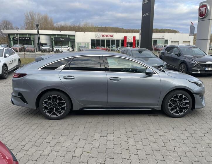 KIA ProCeed 8