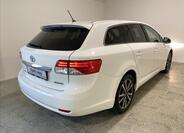 Toyota Avensis 2