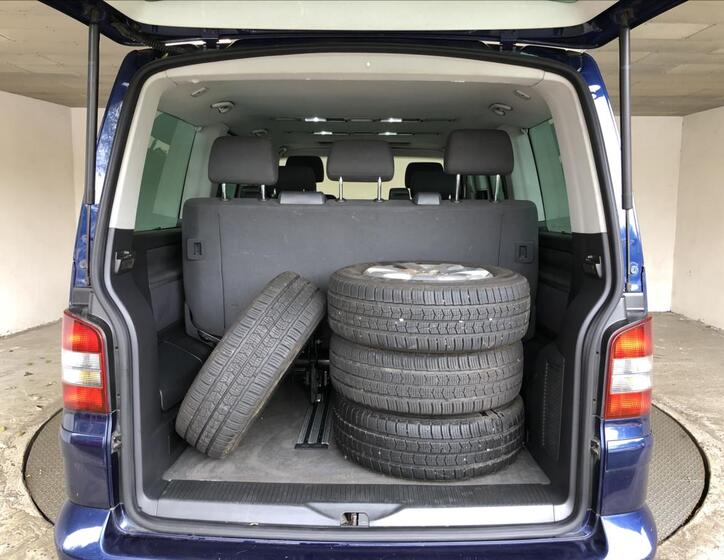 Volkswagen Multivan 15