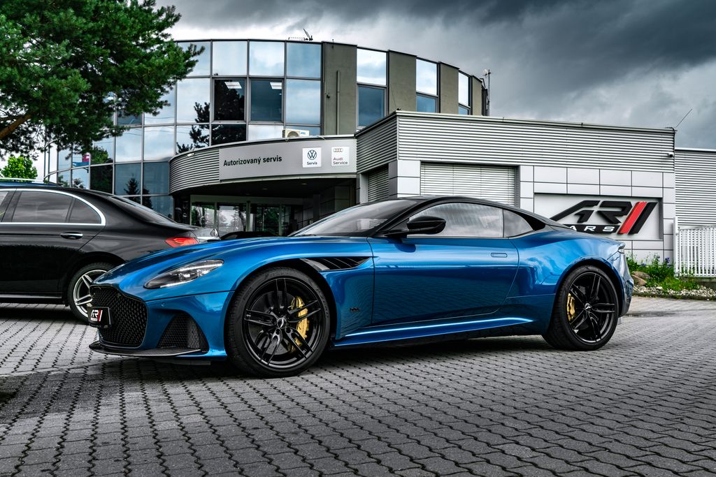 Aston Martin DBS
