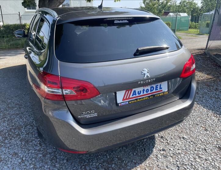 Peugeot 308 4
