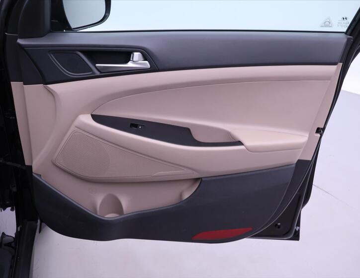 Hyundai Tucson 13