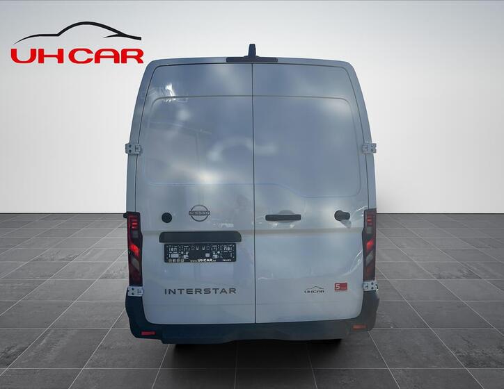 Nissan Interstar 6