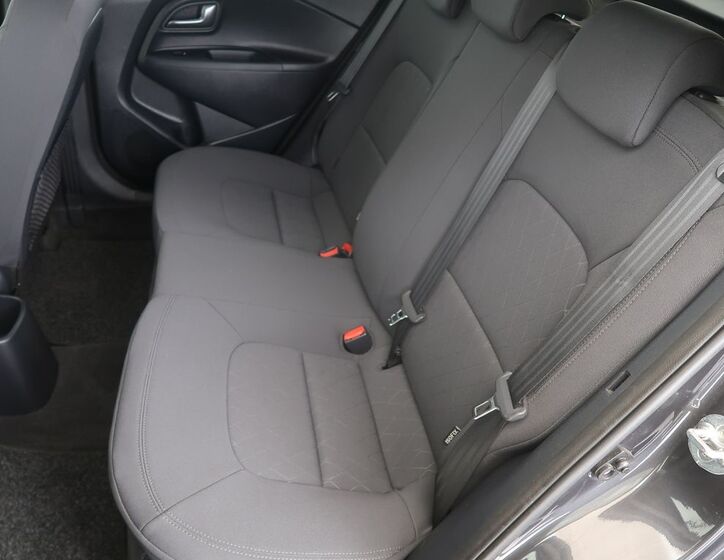 KIA Rio 10
