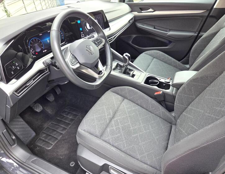 Volkswagen Golf 9
