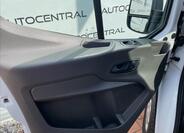 Ford Transit 19
