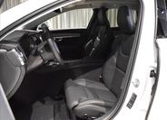 Volvo V90 8