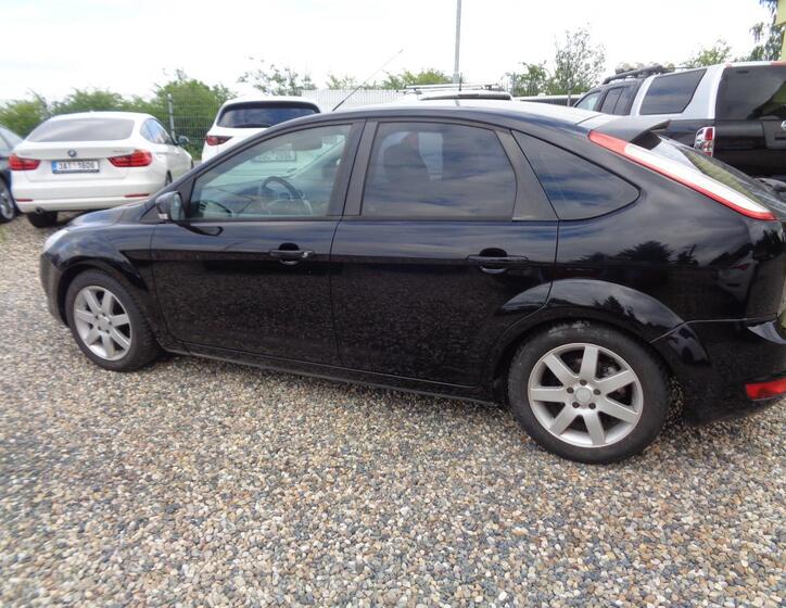 Ford Focus 8