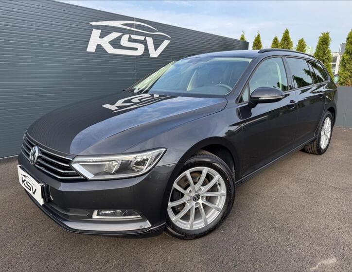 Volkswagen Passat 1