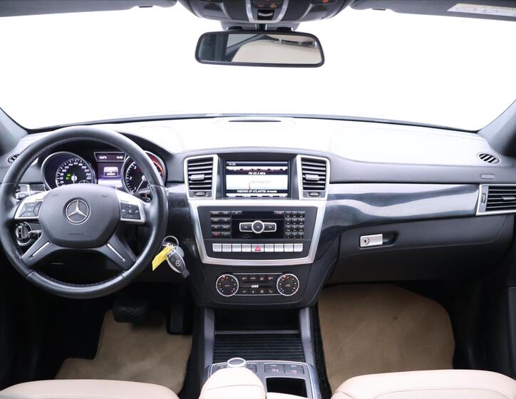 Mercedes-Benz GL 37