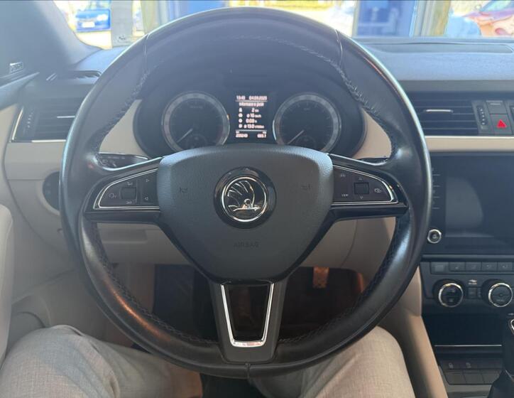 Škoda Octavia 14