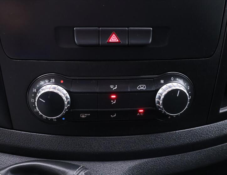 Mercedes-Benz Vito 27