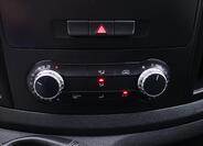 Mercedes-Benz Vito 27
