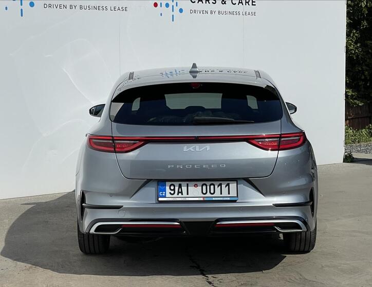 KIA ProCeed 23