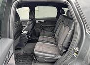 Audi Q7 19