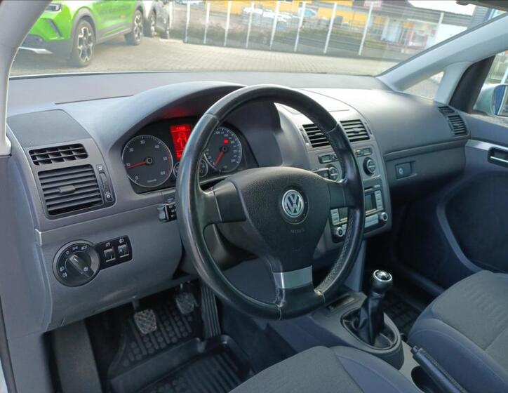 Volkswagen Touran 12
