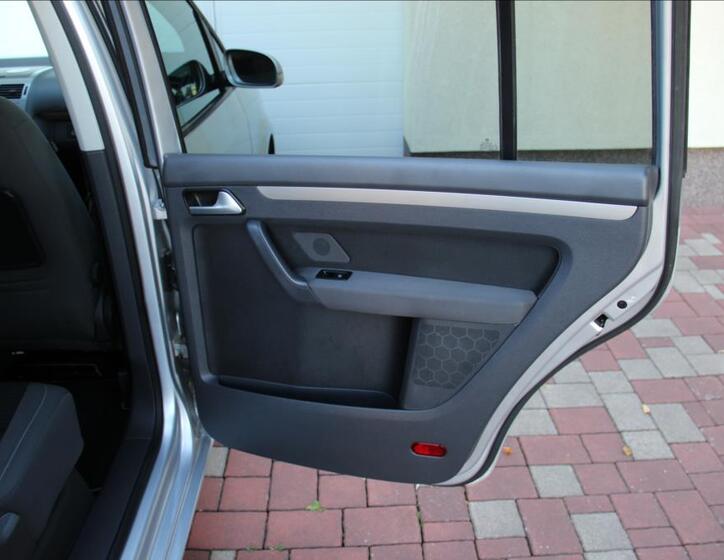 Volkswagen Touran 21