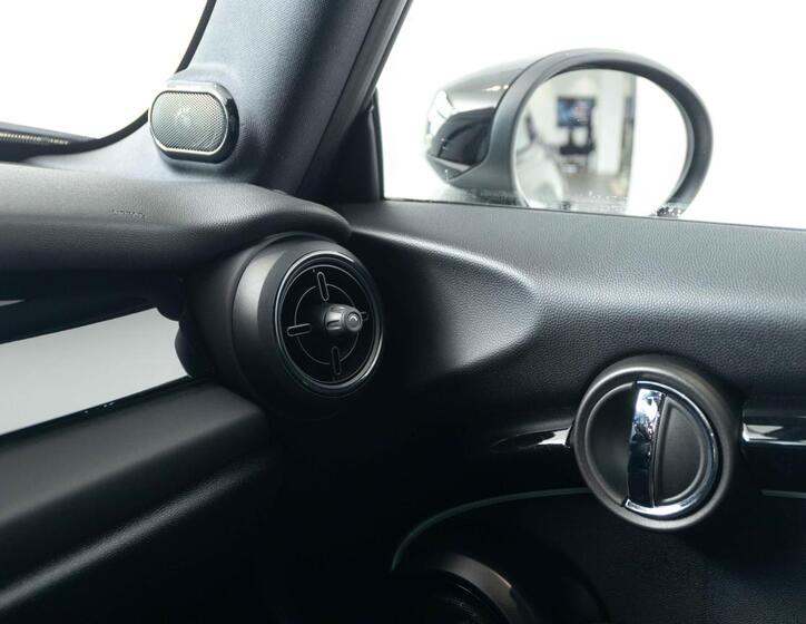 Mini Cooper 16