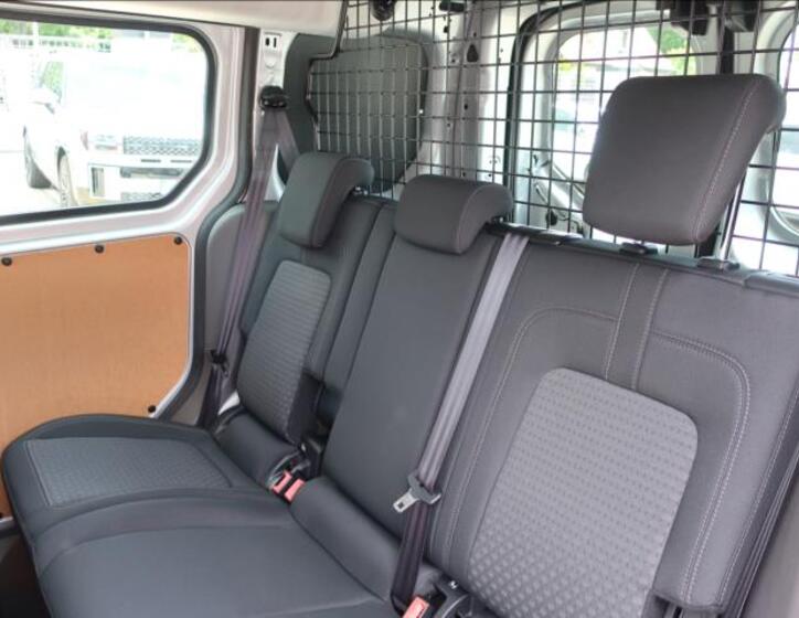 Ford Transit Connect 13