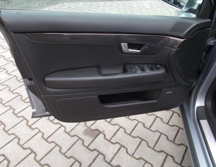 Audi S4 25