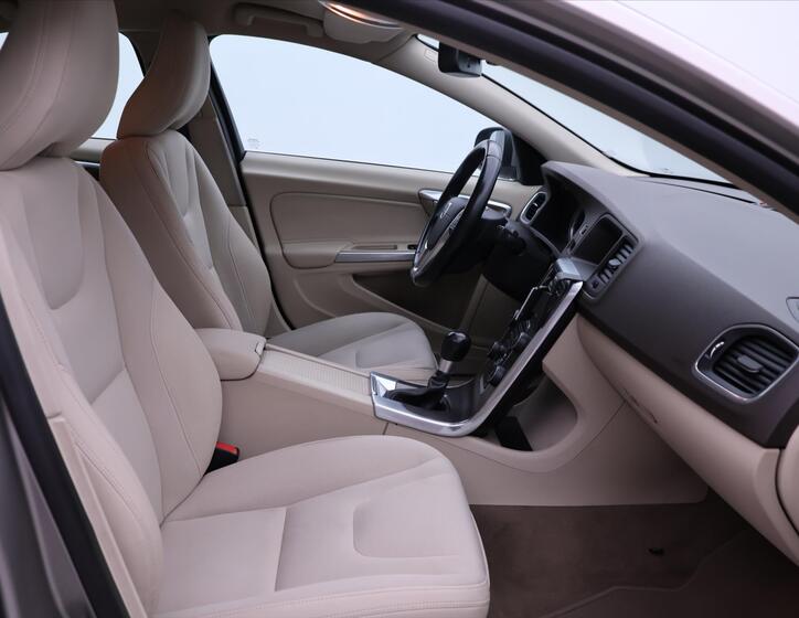 Volvo S60 14