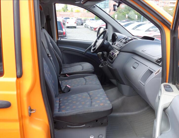 Mercedes-Benz Vito 10