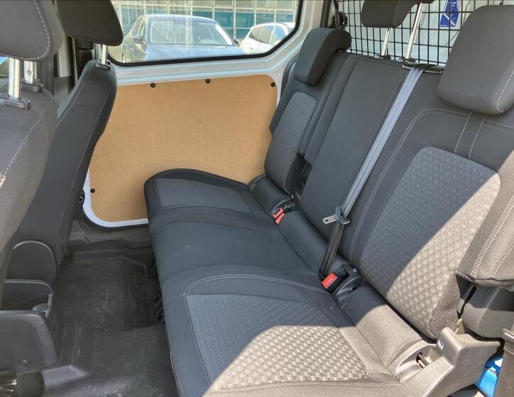 Ford Transit Connect 13