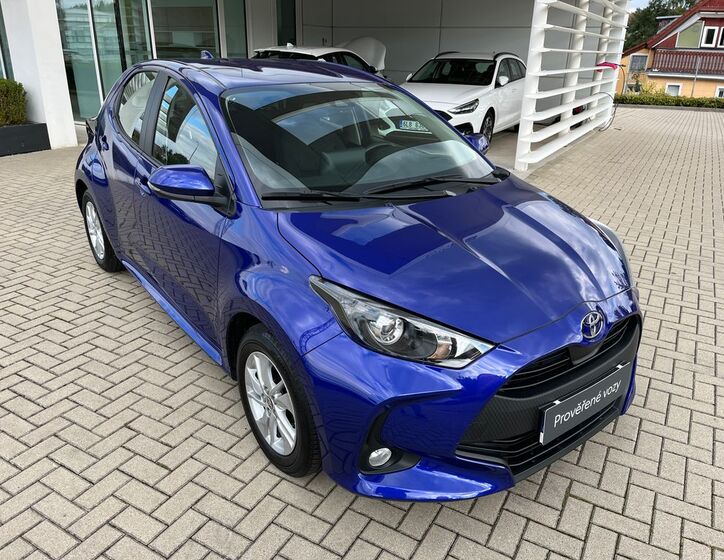 Toyota Yaris 8