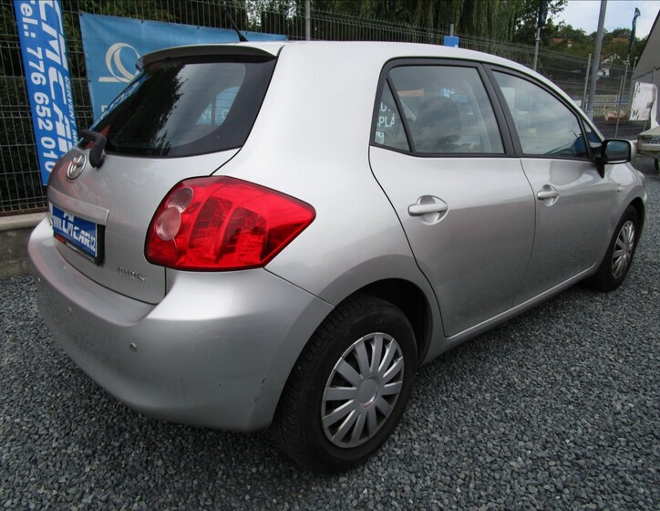Toyota Auris 4