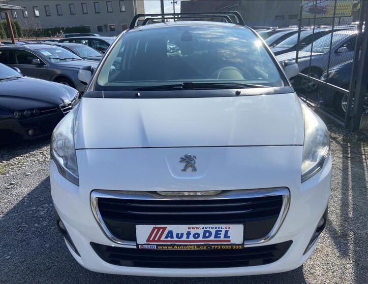 Peugeot 5008 9