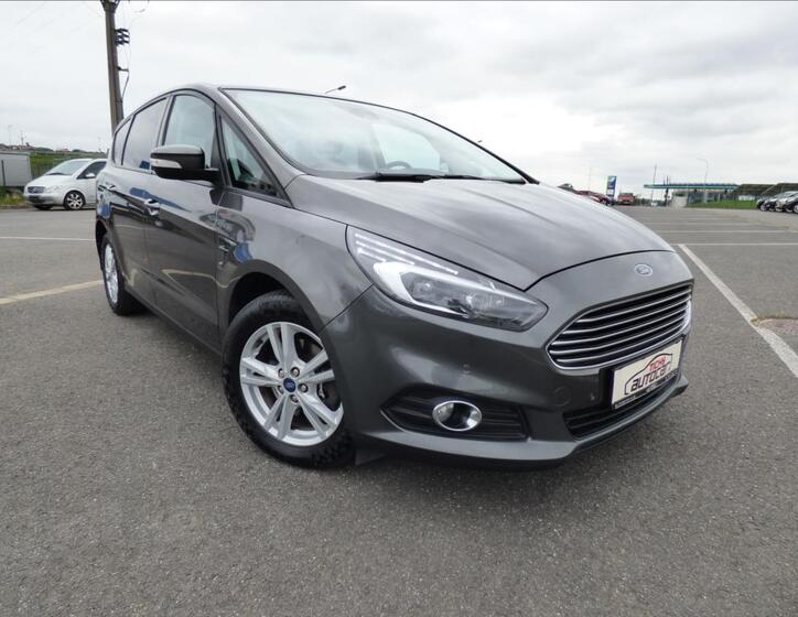 Ford S-MAX 1