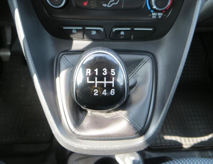 Ford Transit Connect 17
