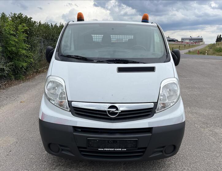 Opel Vivaro 2