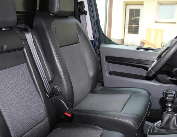Opel Vivaro 16