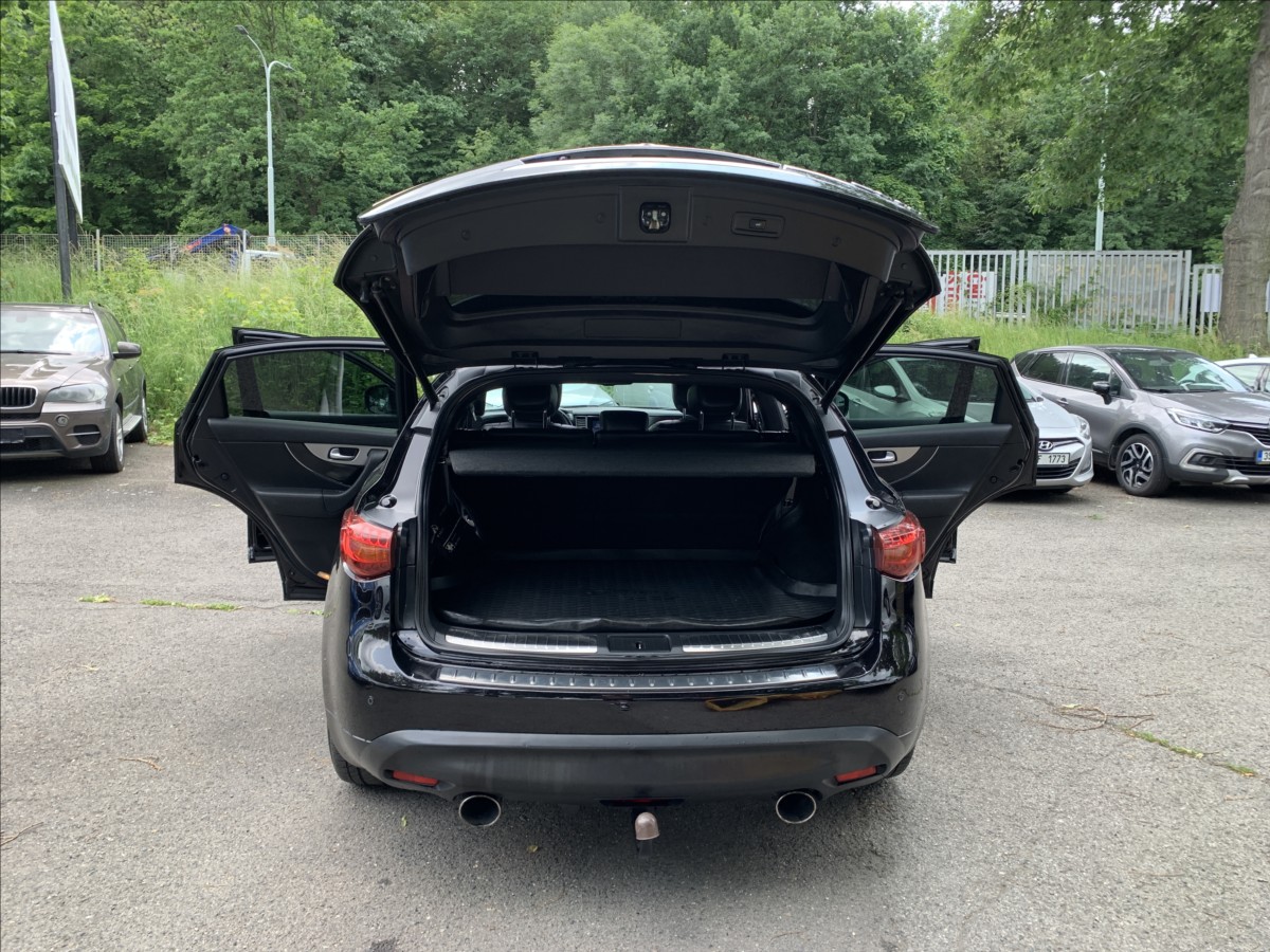 Infiniti QX70