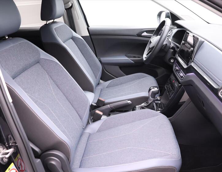 Volkswagen T-Cross 14