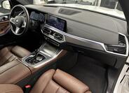 BMW X5 8