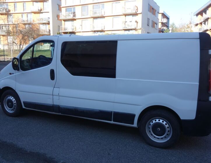Opel Vivaro 11