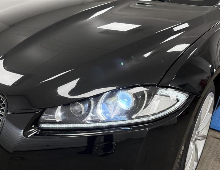 Jaguar XF 39