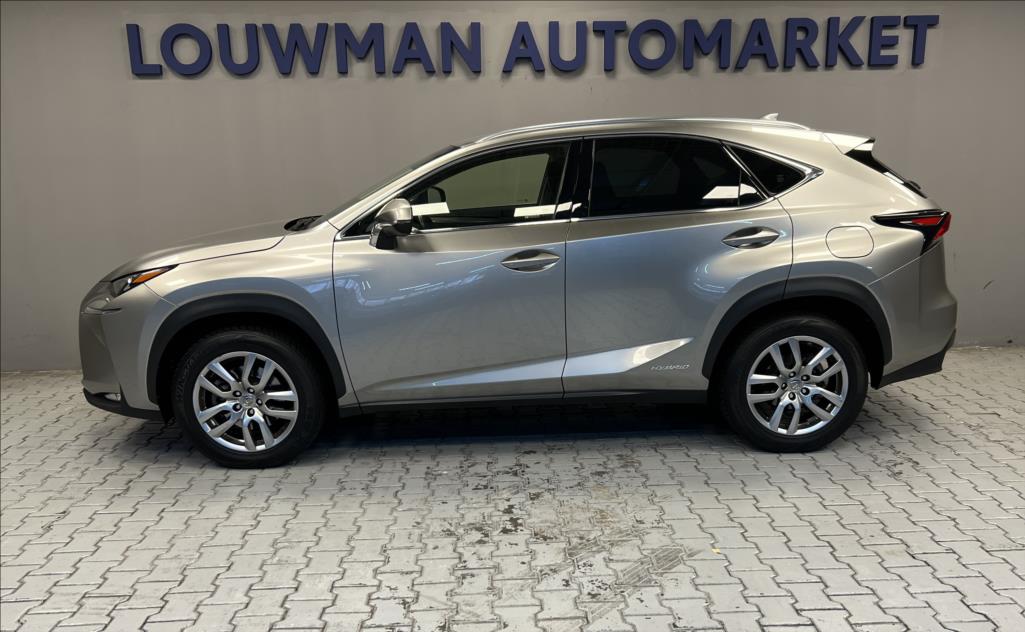 Lexus NX 300h