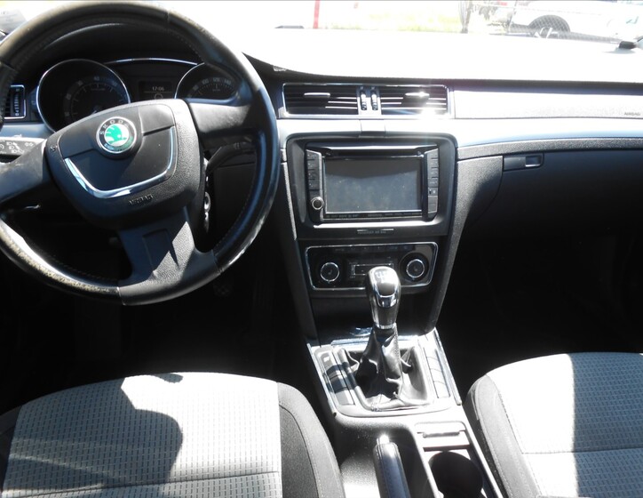 Škoda Superb 17
