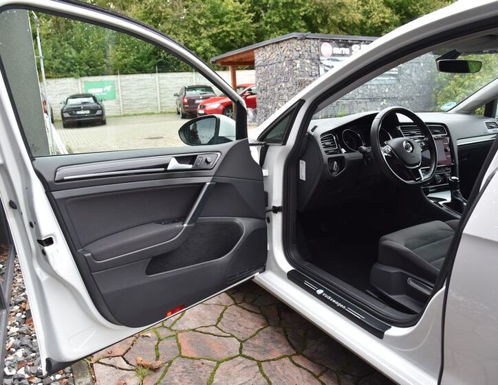 Volkswagen Golf 13