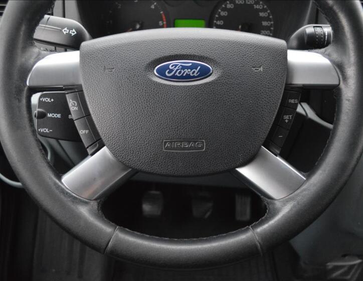 Ford Transit 8
