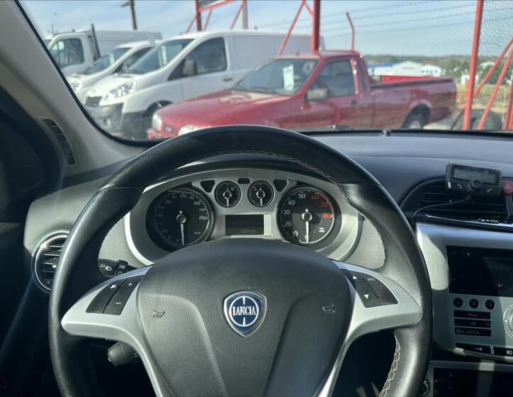 Lancia Delta 10